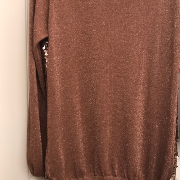 Gorgeous taupe Bebe shimmer party top M - Picture 4 of 4